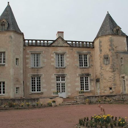Hotel Le Logis De La Foret Sainte-Verge Exterior foto