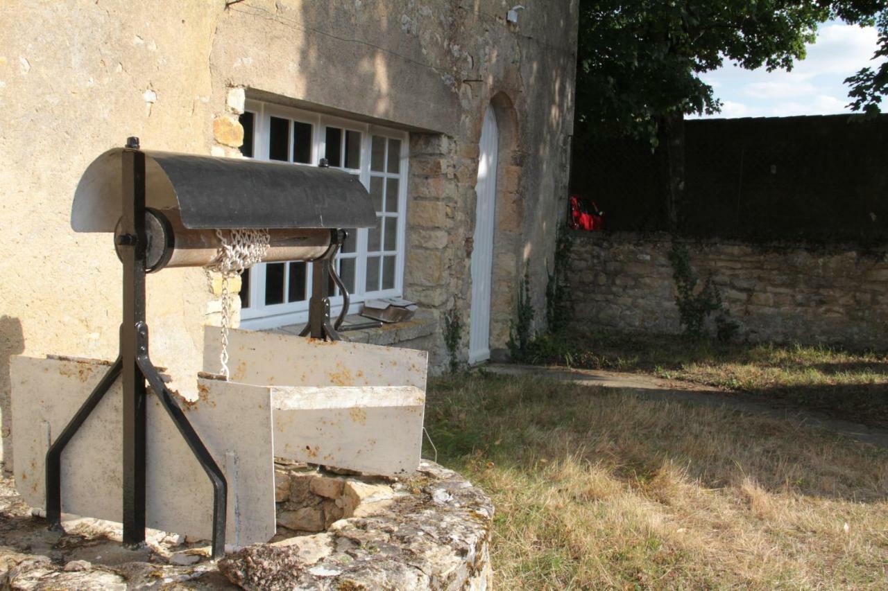 Hotel Le Logis De La Foret Sainte-Verge Exterior foto
