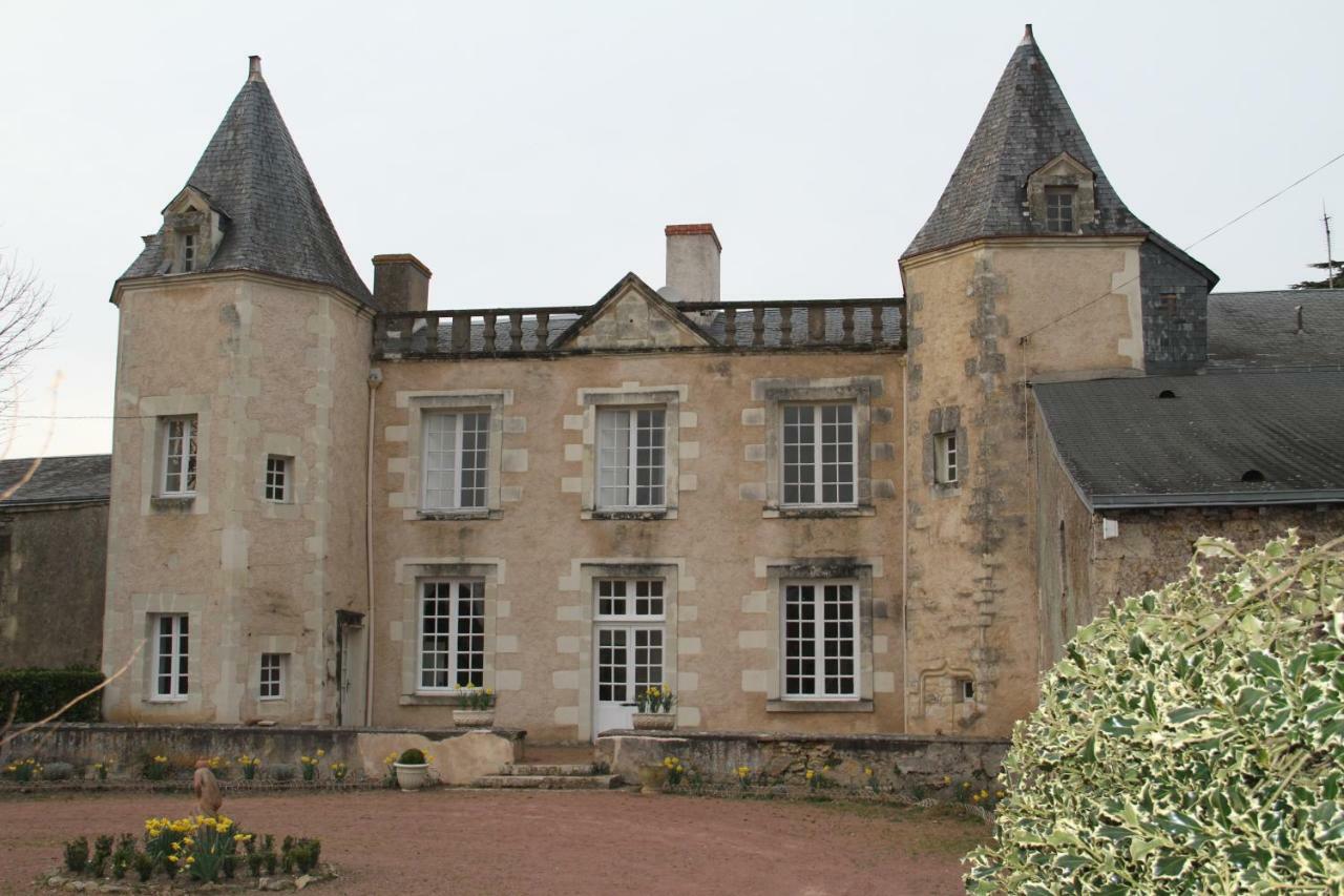 Hotel Le Logis De La Foret Sainte-Verge Exterior foto
